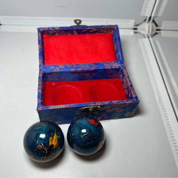 Chinese Baoding Meditation Oriental Stress Bell Chime Balls Dragons with Box - Picture 5 of 6